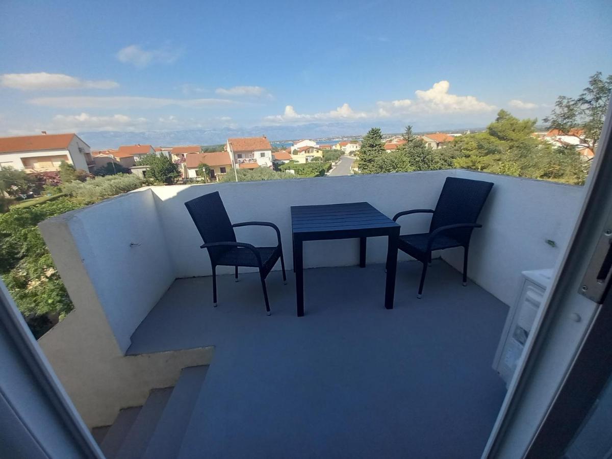 One Bedroom Loft Apartment With Nice View Nin Buitenkant foto